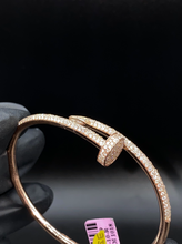 Load image into Gallery viewer, Diamond Nail Bracelet
